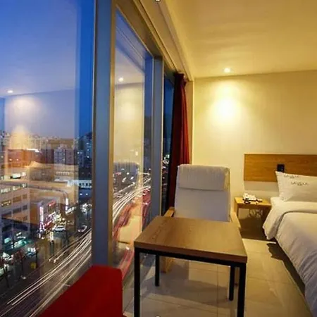 La Villa Hotel